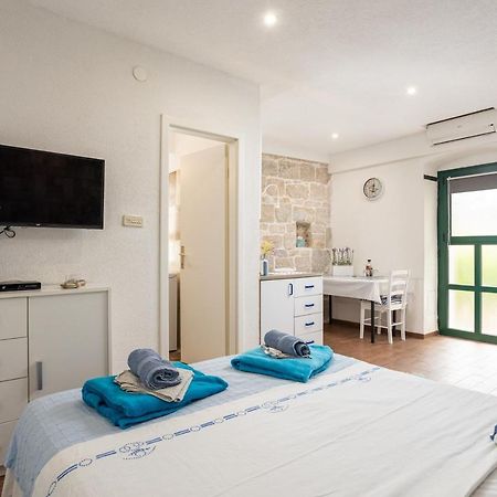 Aparrtment Terra- Combine Beach&Old Town Apartment สปลิท ภายนอก รูปภาพ